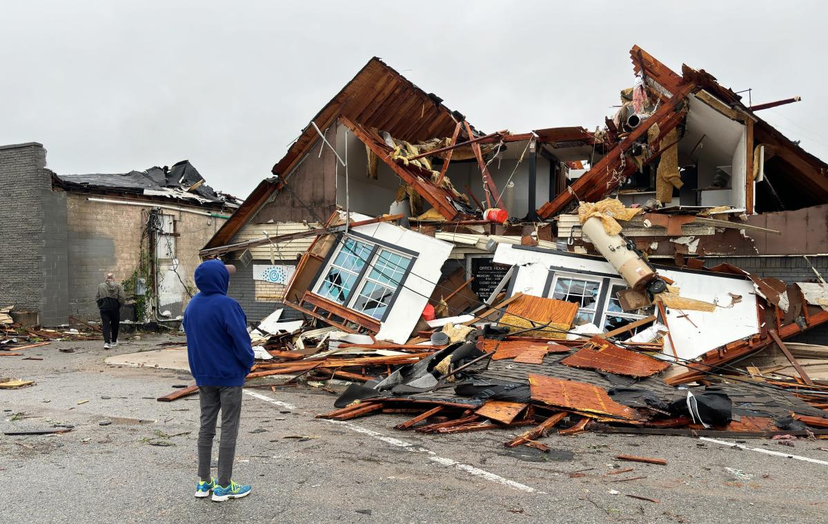 4 dead in Oklahoma as tornadoes, storms blast Midwest; more severe weather looms