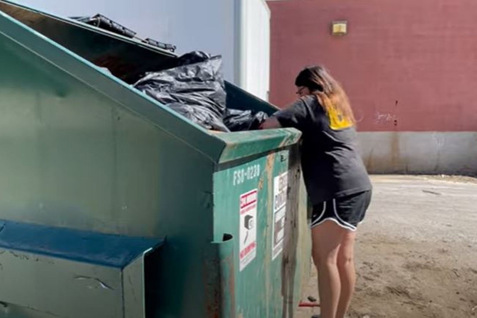 Is It Illegal to Dumpster Dive in Iowa? Here’s What the Law Says