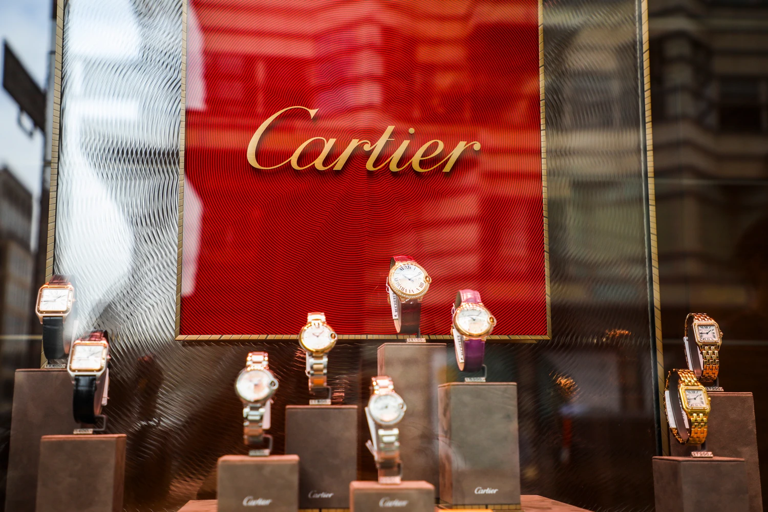 Man buys $14,000 Cartier earrings for $14 after company posts price error on website